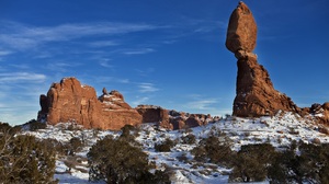 Arches National Park Rock Snow Sandstone Winter Nature Desert Utah USA Landscape 2800x1866 Wallpaper