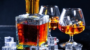 Glass Bottle Ice Cube Drink Alcohol 5120x3200 Wallpaper