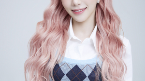 K Pop Kim Taeyeon SNSD Taeyeon Korean Women Model Singer Strawberry Blonde Dyed Hair Contact Lenses  1784x2675 wallpaper