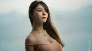 Yuan Yelang Women Asian Brunette Long Hair Brown Clothing Necklace Looking Away Makeup Eyeliner Simp 2048x1365 Wallpaper