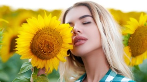 Women Model Face Closeup Sunflowers Flowers Yellow Flower Plants Dyed Hair Women Outdoors Plaid Shir 2048x1364 Wallpaper