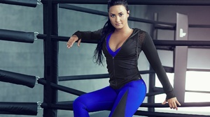 American Brown Eyes Brunette Demi Lovato Fitness Singer 2048x1280 Wallpaper