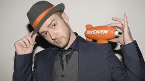 American Blue Eyes Hat Justin Timberlake Nickelodeon Singer Suit 2560x1680 wallpaper