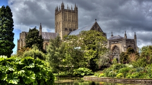 Religious Wells Cathedral 2560x1600 Wallpaper