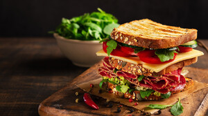 Food Salad Sandwich Vegetables Bread Sausage Cheese Pepper 2560x1440 Wallpaper