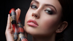 Natalia Gritsenko Face Hand Portrait Snake Makeup 2560x1707 Wallpaper