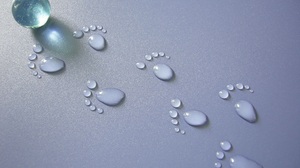 Footprint Water Drop 1920x1420 Wallpaper