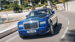 Car Rolls Royce Luxury Cars British Cars Frontal View Licence Plates Road Driving Vehicle Sunlight M 2048x1365 Wallpaper