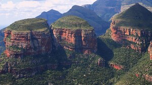 Nature Landscape Photography Mountains Canyon Erosion Cliff Shrubs Clouds South Africa 2800x1765 Wallpaper