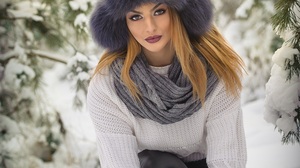Model Women Long Hair Hair Fur Cap White Sweater Makeup Scarf Sweater Snow Winter 900x1352 Wallpaper