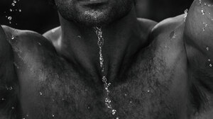 Anna Garbowska Men Wet Shirtless Hair On Chest Water Drops Monochrome 1920x2876 Wallpaper