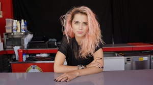 Ana De Armas Pink Hair Black Nails Pink Lipstick Actress 6000x3376 Wallpaper