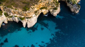 Rocks Water Plants Clear Water Shoreline Limestone Balearic Islands Island Spain 1920x1080 Wallpaper