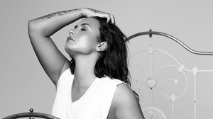 Actress American Black Amp White Demi Lovato Mood Singer Tattoo 2560x1440 Wallpaper