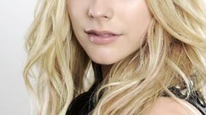 Avril Lavigne Blonde Music Women 2000x3000 wallpaper