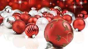 Holiday Christmas 7680x4262 Wallpaper