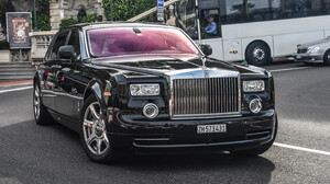 Car Rolls Royce Luxury Cars British Cars Frontal View Licence Plates Driving Road Vehicle Watermarke 2880x1800 Wallpaper