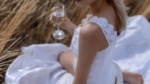 Women Blonde Makeup Lipstick White Clothing Glass Picnic Dry White 1440x2160 Wallpaper