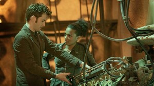 Doctor Who Freema Agyeman Tenth Doctor David Tennant TARDiS 1594x900 Wallpaper
