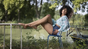 Women Outdoors Model Women Outdoors Legs Barefoot Legs Crossed Black Hair Looking At Viewer Painted  3840x2160 Wallpaper