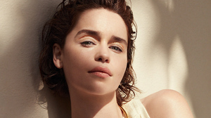 Emilia Clarke Actress Brunette Green Eyes Pink Lipstick Wall 3840x2160 Wallpaper