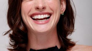 Anne Hathaway Celebrity Actress Happy Open Mouth Simple Background Earring Women 2000x3000 Wallpaper