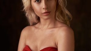 Max Pyzhik Women Radmila Dzhanaeva Blonde Wavy Hair Makeup Looking At Viewer Lip Gloss Bare Shoulder 1728x2160 Wallpaper
