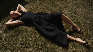 Actress American Black Dress Lying Down 4000x2672 Wallpaper