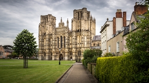 Religious Wells Cathedral 1920x1080 Wallpaper