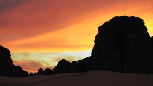 Tassili N 039 Ajjer Algeria Hoggar Mountains Africa Rock Sand Sahara Sunset Cloud 2816x1584 Wallpaper