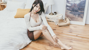 Ru Lin Women Asian Dark Hair Casual Indoors 3071x2055 Wallpaper