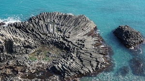 Rock Columnar Basalt Ocean Jeju Island South Korea 3420x1925 Wallpaper