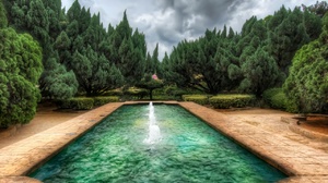 Fountain Luxury Pool 1280x1024 Wallpaper