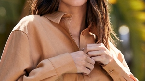 Kendall Jenner Women Model Dark Hair Fashion Women Outdoors Sunlight Brunette 2000x3000 Wallpaper